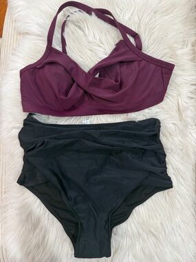 Athleta Plum Strappy Sports Bra